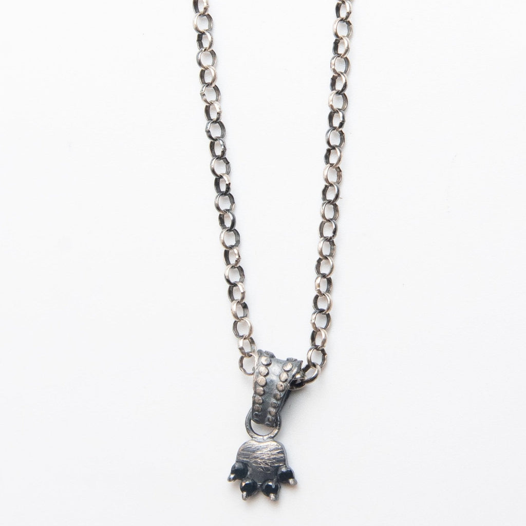 PAW PENDANT BLACK