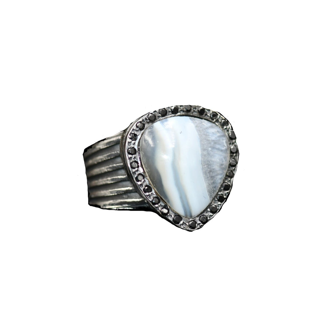 RJ GUITAR PICK STONE RING AGATHA