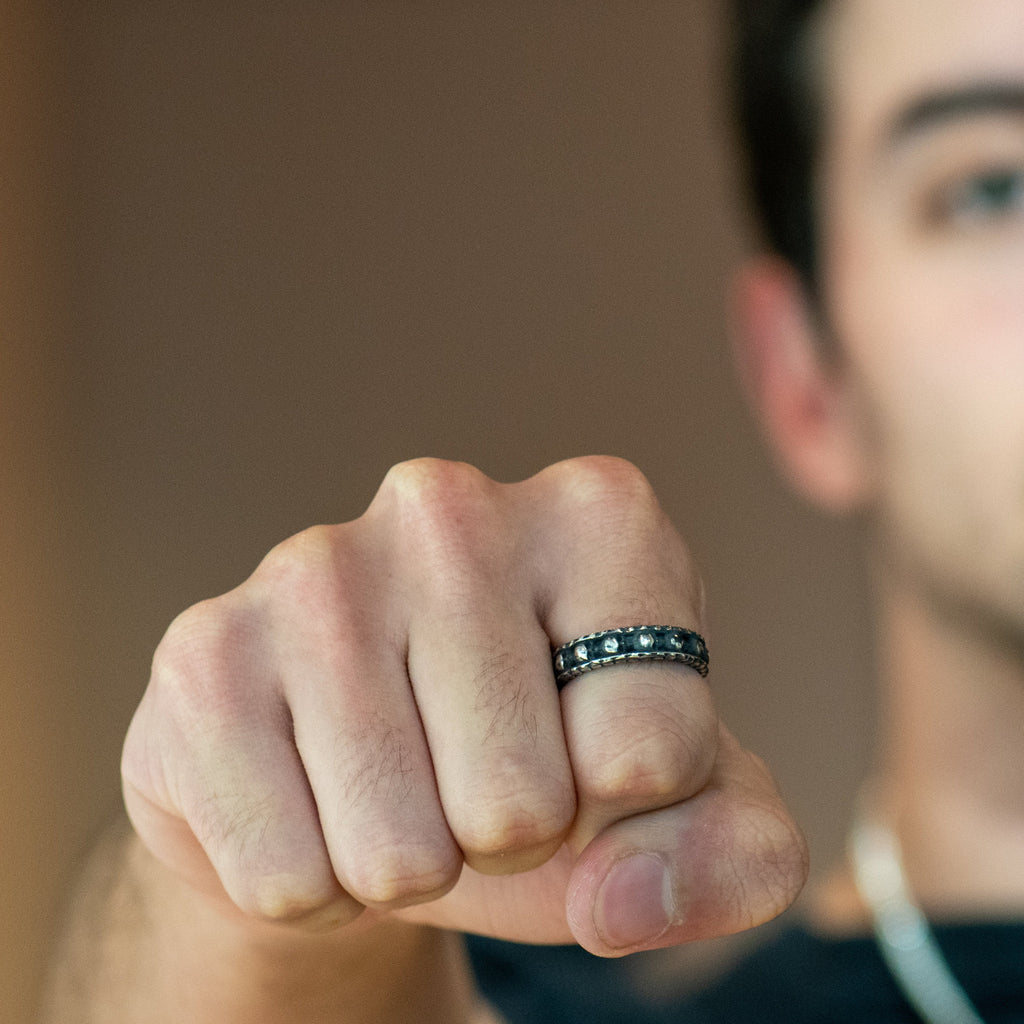 ROUND SKULLS RING