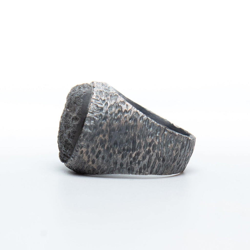 BLACK LAVA RING