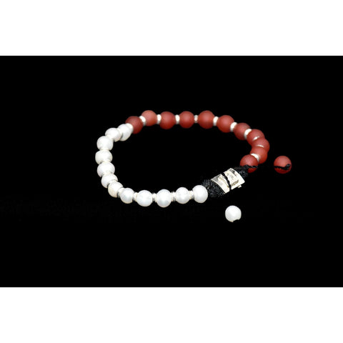 PEARL ORANGE CORNALINE MATTE DONUT BRACELET