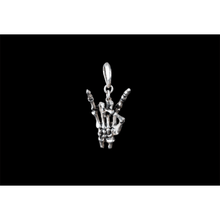 Cargar imagen en el visor de la galería, ROCK SKULL HAND - Rock and Jewel
