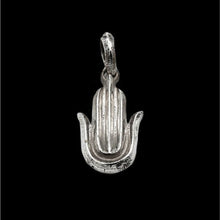 Cargar imagen en el visor de la galería, SILVER ROCK STAR HAMSE HAND - Rock and Jewel
