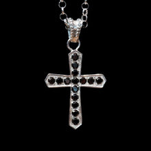 Cargar imagen en el visor de la galería, SMALL CROSS ZIRCONIA NEGRA - Rock and Jewel
