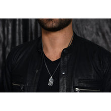 Cargar imagen en el visor de la galería, WALL SKULLS DOG TAG - Rock and Jewel
